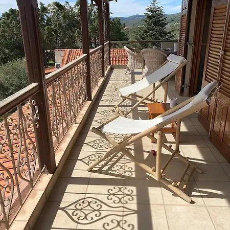 Semesterbostad Amazing Sea View House With Private Beach