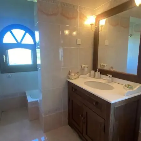Semesterbostad Amazing Sea View House With Private Beach Nea Skioni