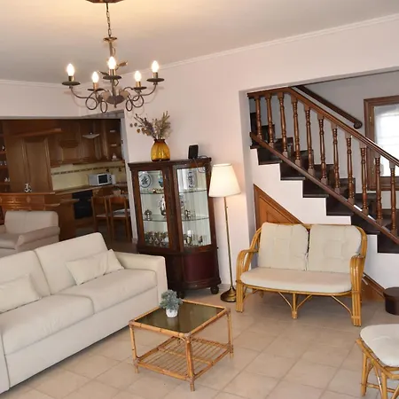Semesterbostad Amazing Sea View House With Private Beach