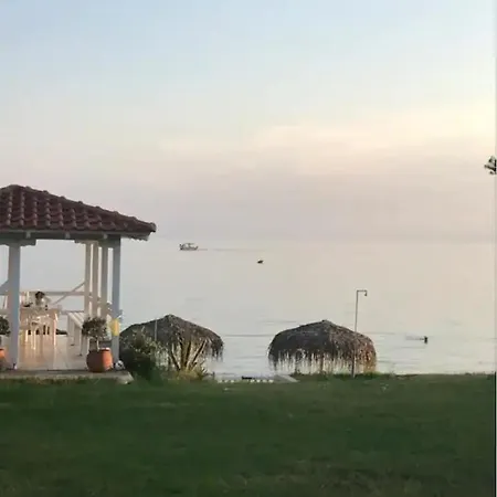 Amazing Sea View House With Private Beach Vakantiehuis *
